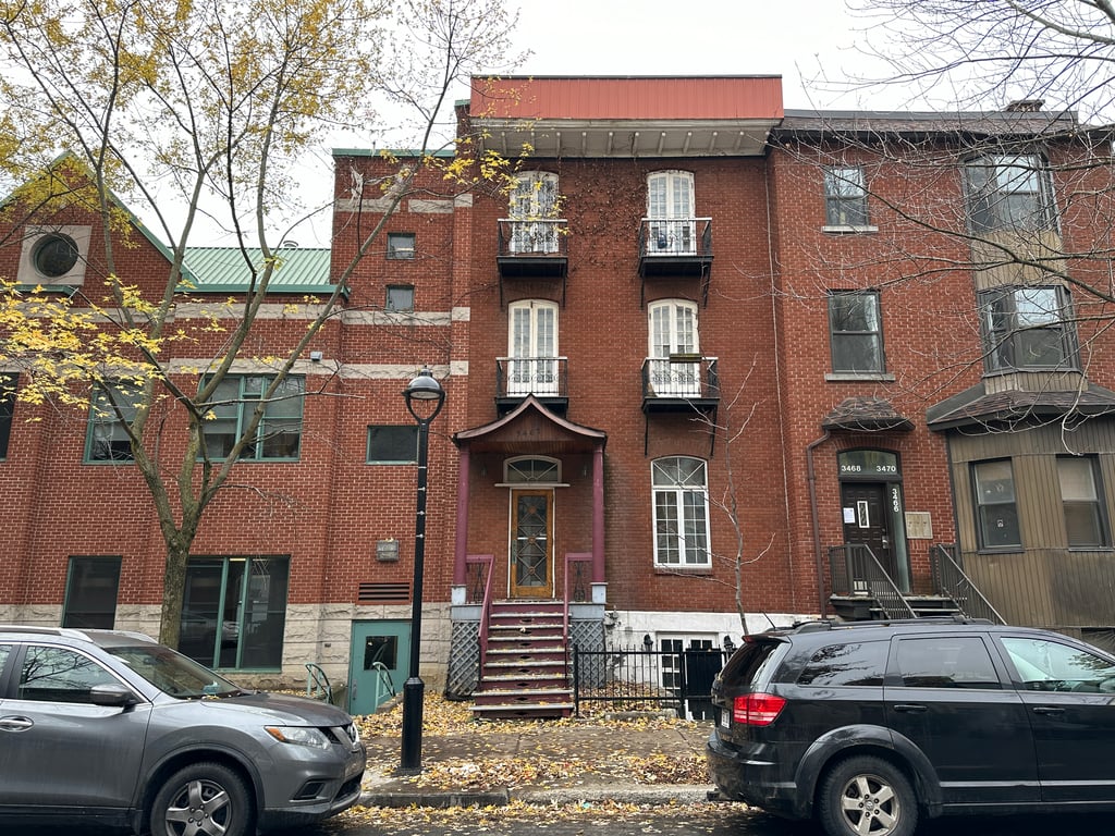 3462 Rue JeanneMance PMML