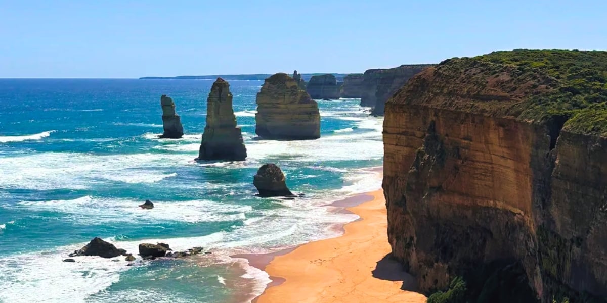 The Great Ocean Road Experience: 2 Days of Surf, Road Trip & Coastal Dreams