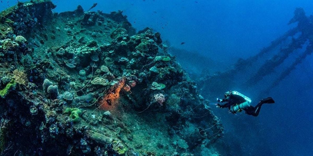 Dive Travel Truk Lagoon