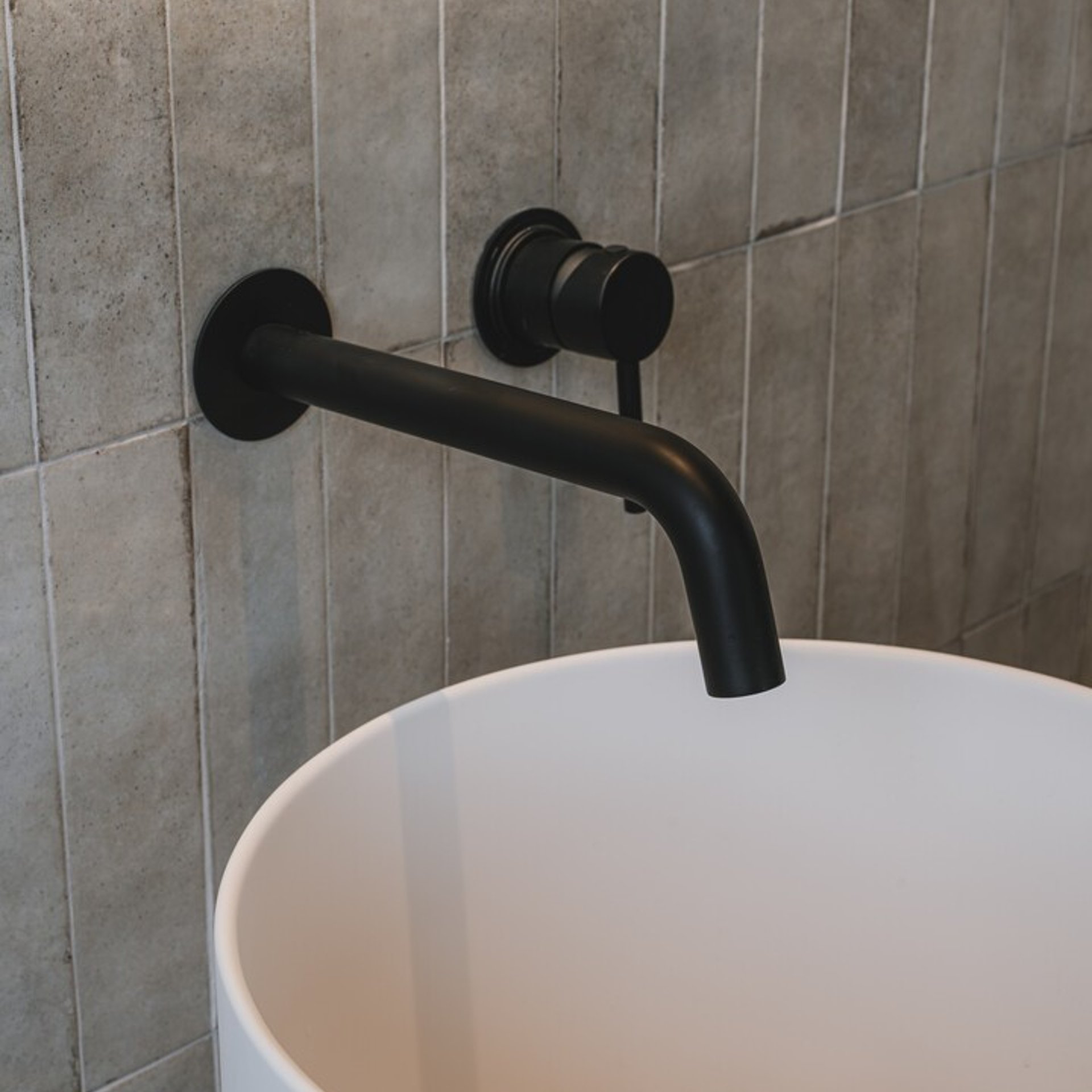 MODERN BREEZE OF MEDITERRANEAN DWELLING