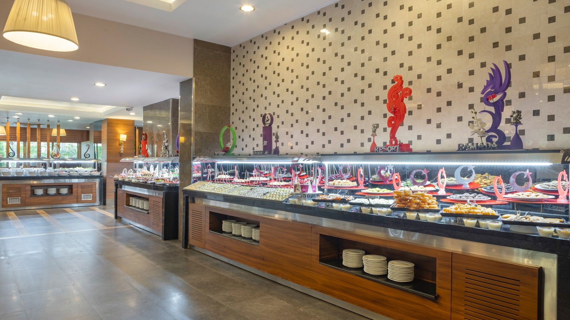 Mood’s Main Restaurant – photo 3