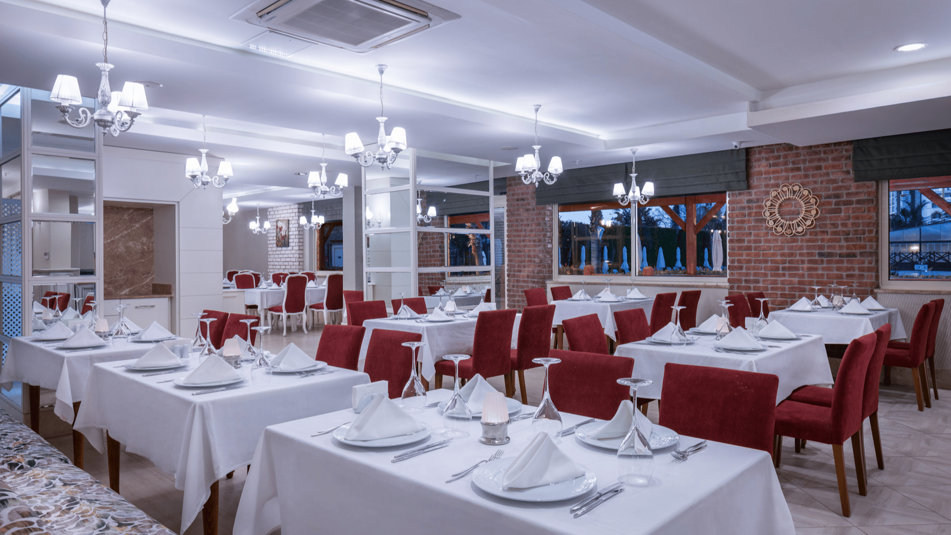 Ramada Resort Lara – Restoran ve bar 10