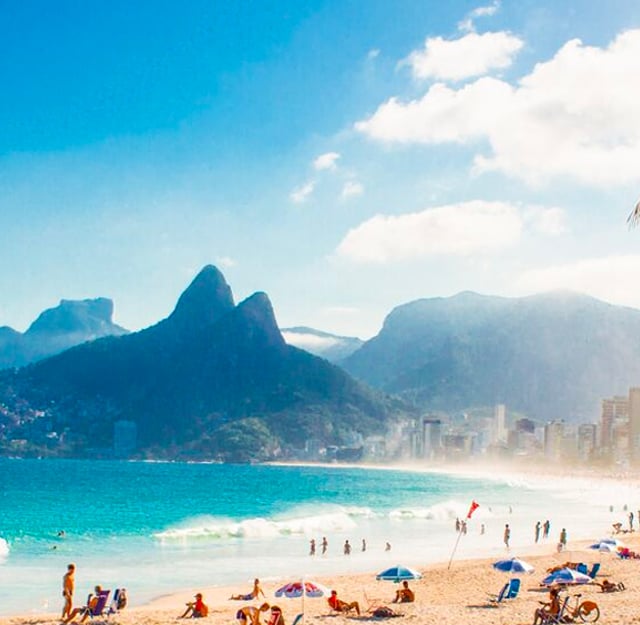 Transfer from Rio de Janeiro Dumont Airport to Magé