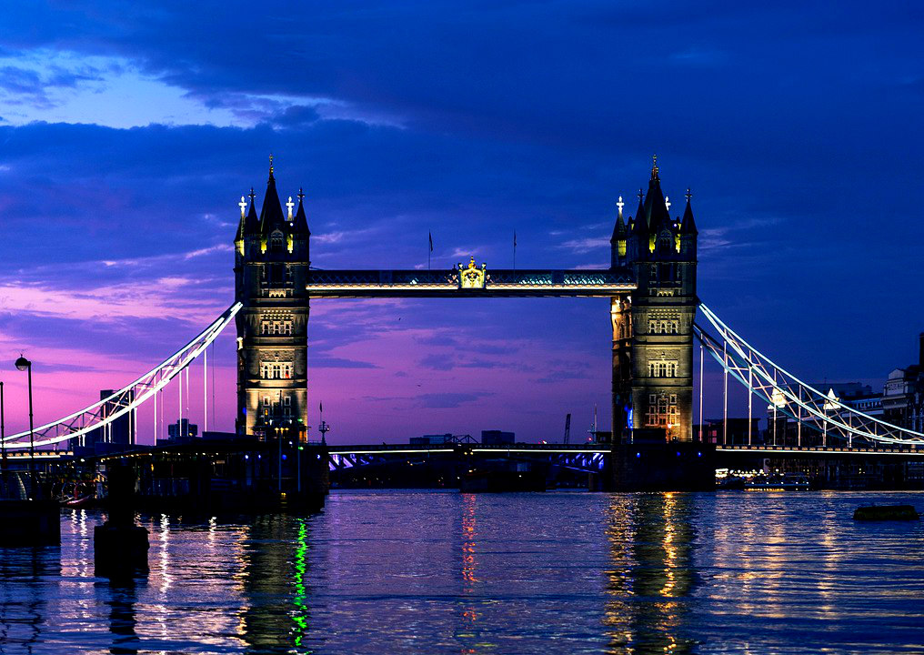 Thrill Tour in Mystery London
