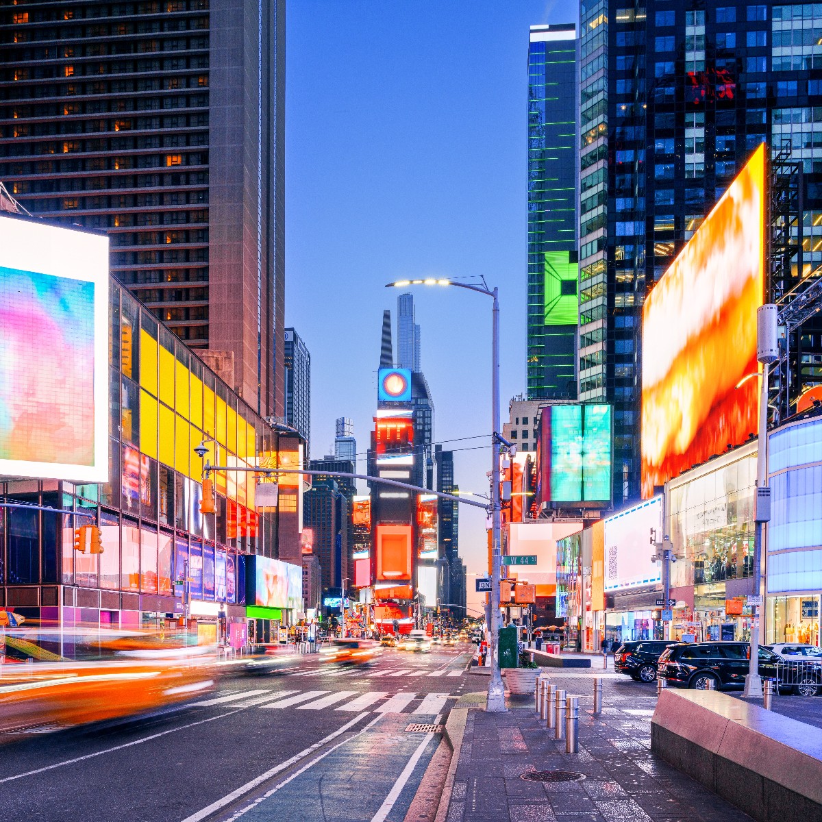 Midtown Manhattan zur blauen Stunde.
