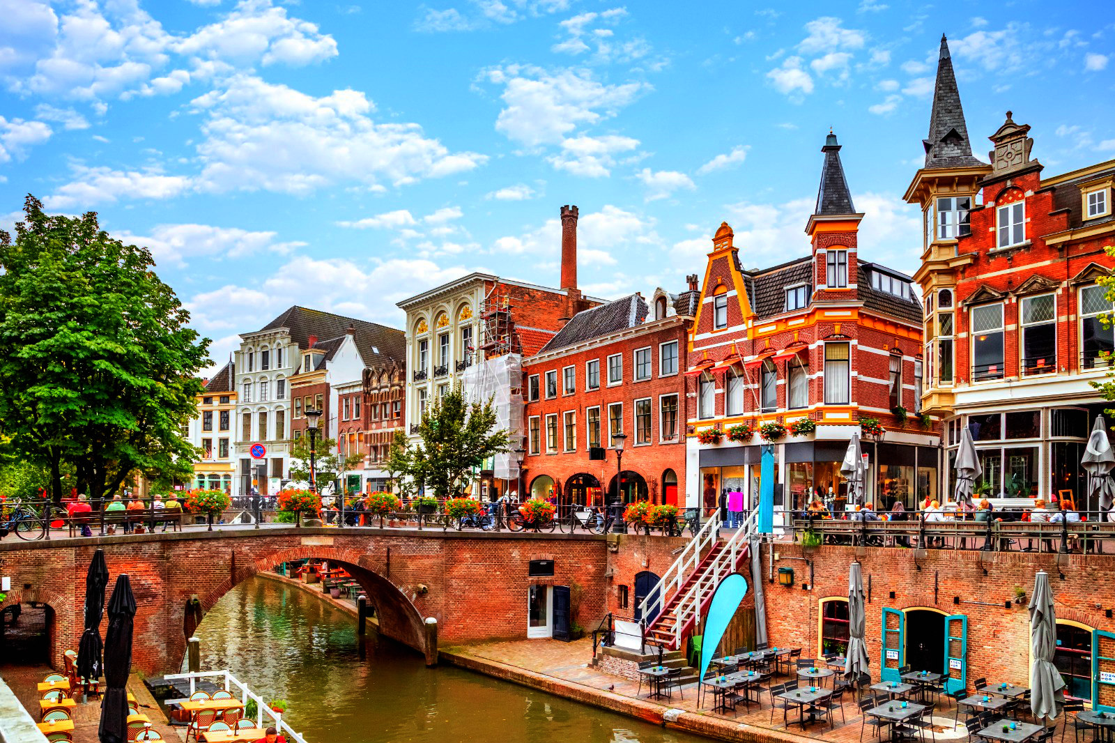 Utrecht im Frühling: Blumen und Kunst