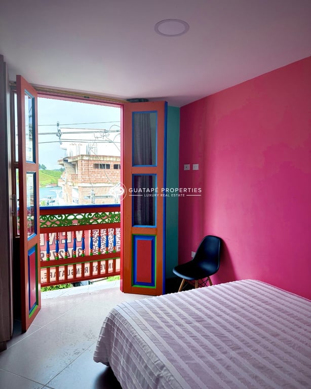 1-Bedroom Lakeview — Interior