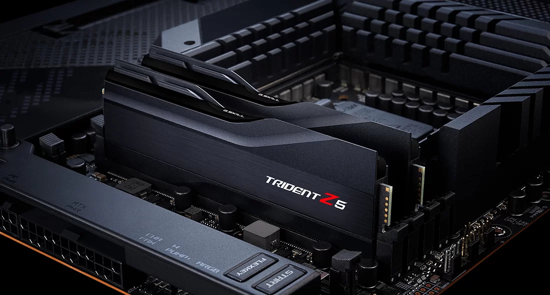 G.Skill Trident Z5 48 Go 2 x 24 Go DDR5 8200 MHz CL40 - vue 3