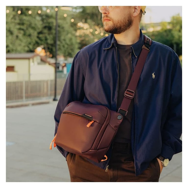 Sac d'épaule PEAK DESIGN Everyday Sling 6 L pour appareil photo DSLR/Mirrorless, rembourré, bandoulière réglable - Violet - Neuf