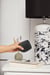 KREAFUNK Bell Réveil digital sans fil – LED dimmable, fonction snooze flip, batterie longue durée, design compact -blanc