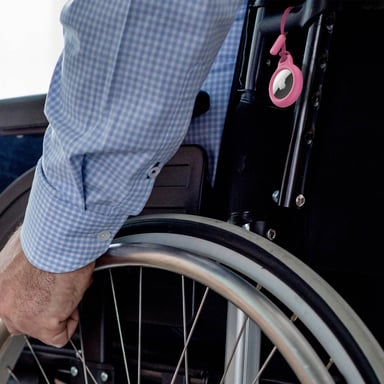 Soporte Belkin Secure AirTag con correa rosa