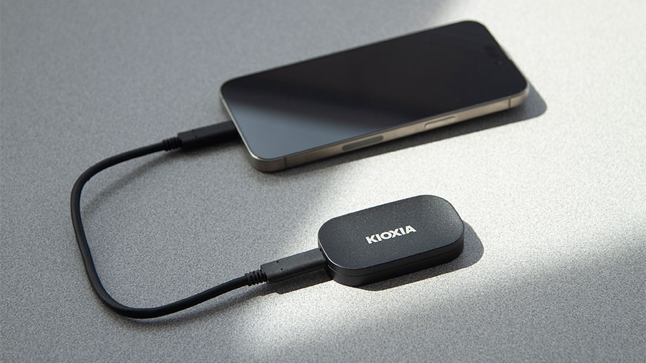 Disque dur SSD externe Kioxia EXCERIA Plus G2 Portable SSD 500 G USB 3.2 Gen 2 / USB 3.2 Gen 1 / USB 2.0 - vue 3