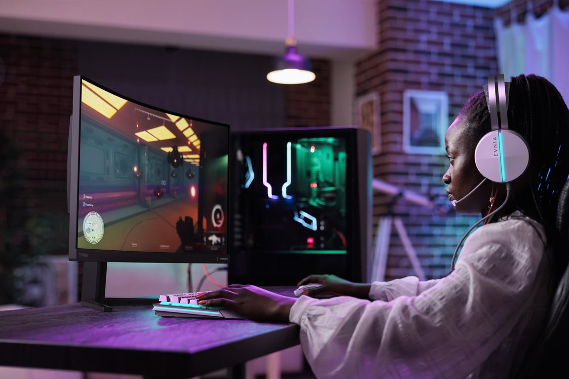 Philips Evnia 25M2N5200P Écran de Jeu FHD 25 Pouces 280 Hz FreeSync Premium 0.5ms MPRT 1920x1080 HDMI DisplayPort Hub USB - vue 3