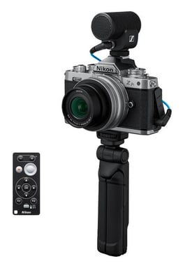 Nikon Z fc Vlogger Kit MILC 20,9 MP CMOS 5568 x 3712 Pixeles Negro, Plata