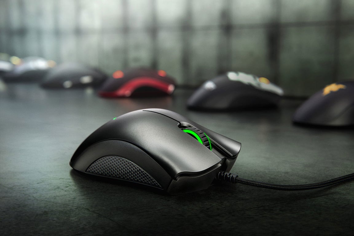 Razer DeathAdder Essential souris Droitier USB Type-A Optique 6400 DPI - Neuf