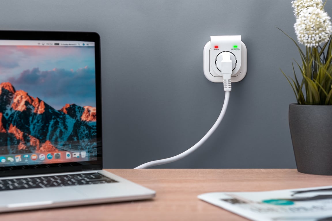 Adaptateur de Protection Contre Les surtensions DIGITUS Prise multiple Intérieur Monophasé - vue 2