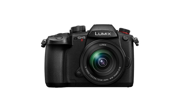 Panasonic Lumix GH5M2 + FS12060 Kit d'appareil-photo SLR 20,33 MP Live MOS 5184 x 3888 pixels Noir