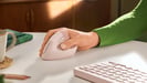 Logitech Lift Ergonomic Vertical Wireless Mouse, Bluetooth o Logi Bolt USB Receiver, Silent - Rosa