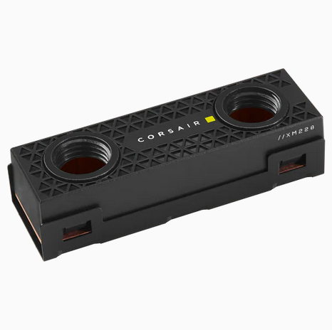 CORSAIR Short description: Le CORSAIR DD SSD MP600 PRO XT 4To .2 2280 offre des vitesses de lecture séquentielle allant jusqu'à 7 100 Mo/ et une longévité pouvant atteindre 3 000 To écrits. Neuf - vue 4