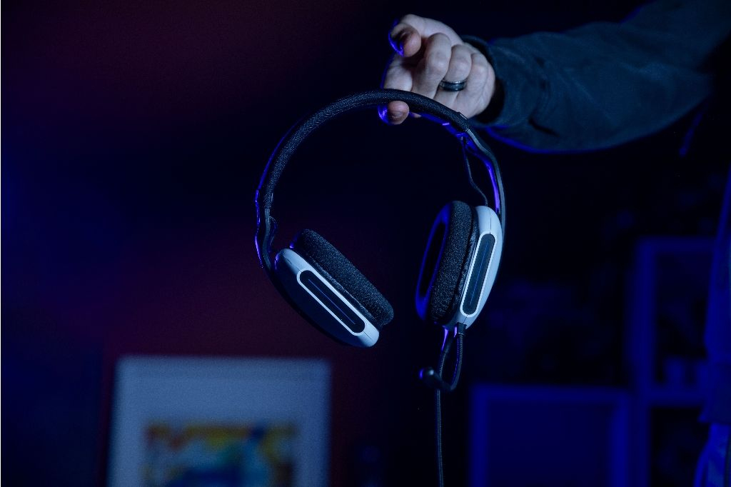 Konix Casque gaming ultraléger PS5 Skylite - Neuf