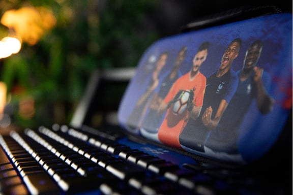 Estuche - KONIX - Azul - Switch y Switch Lite - Bajo Licencia Oficial FFF