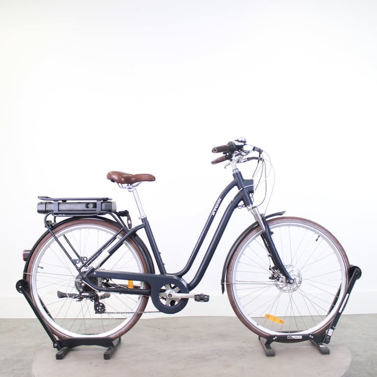Vélo Électrique Urbain Btwin Elops 900E - Taille M, Autonomie 70 Km - Bon État