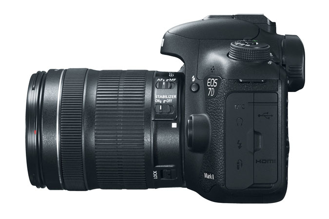 Canon EOS 7D Mark II + 18 135mm IS STM Kit d'appareil photo SLR 20 2 MP CMOS 5472 x 3648 pixels Neuf - vue 3