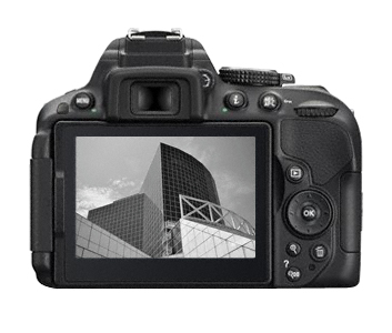 Nikon D5300 + Kit fotocamera reflex AF-S DX NIKKOR 18-140 mm VR 24,2 MP CMOS 6000 x 4000 pixel Nero