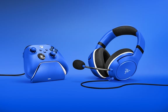 Razer Essential Duo Bundle Casque Avec fil Arceau Jouer Socle de chargement Bleu