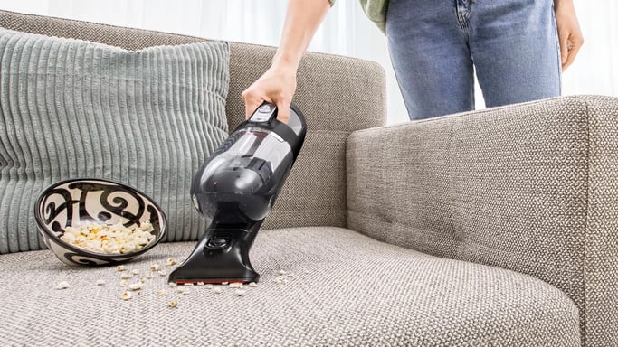 Bosch Serie 4 BBH3ZOO28 aspirapolvere verticale e con testina elettrica Batteria senza sacco a secco 0,4 L Nero, Rosso 2,15 Ah