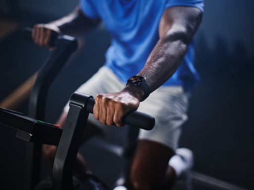 Smartwatch Amazfit Bip 6 46mm AMOLED 1,97'' GPS Bluetooth Nero con Microfono e Monitoraggio Avanzato della Salute