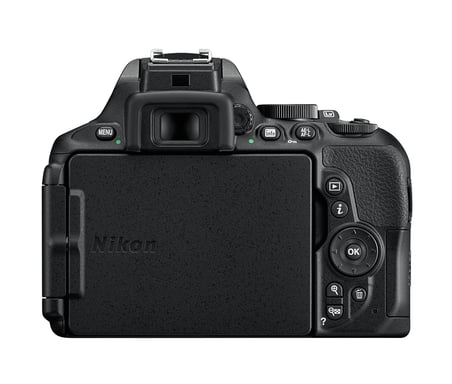 Nikon D5600 + AF-P DX 18-55 mm VR + kit fotocamera reflex SD da 16 GB 24,2 MP CMOS 6000 x 4000 pixel Nero