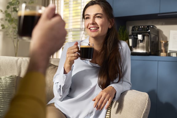 Philips 1200 series Série 1200 Noir mat EP1220/00 Machine expresso broyeur, 2 boissons, mousseur lait