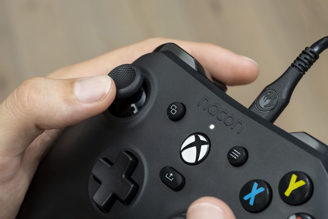 Gamepad NACON Nacon Filaire Compatible Xbox Series X/ Câble détachable 3m - vue 3