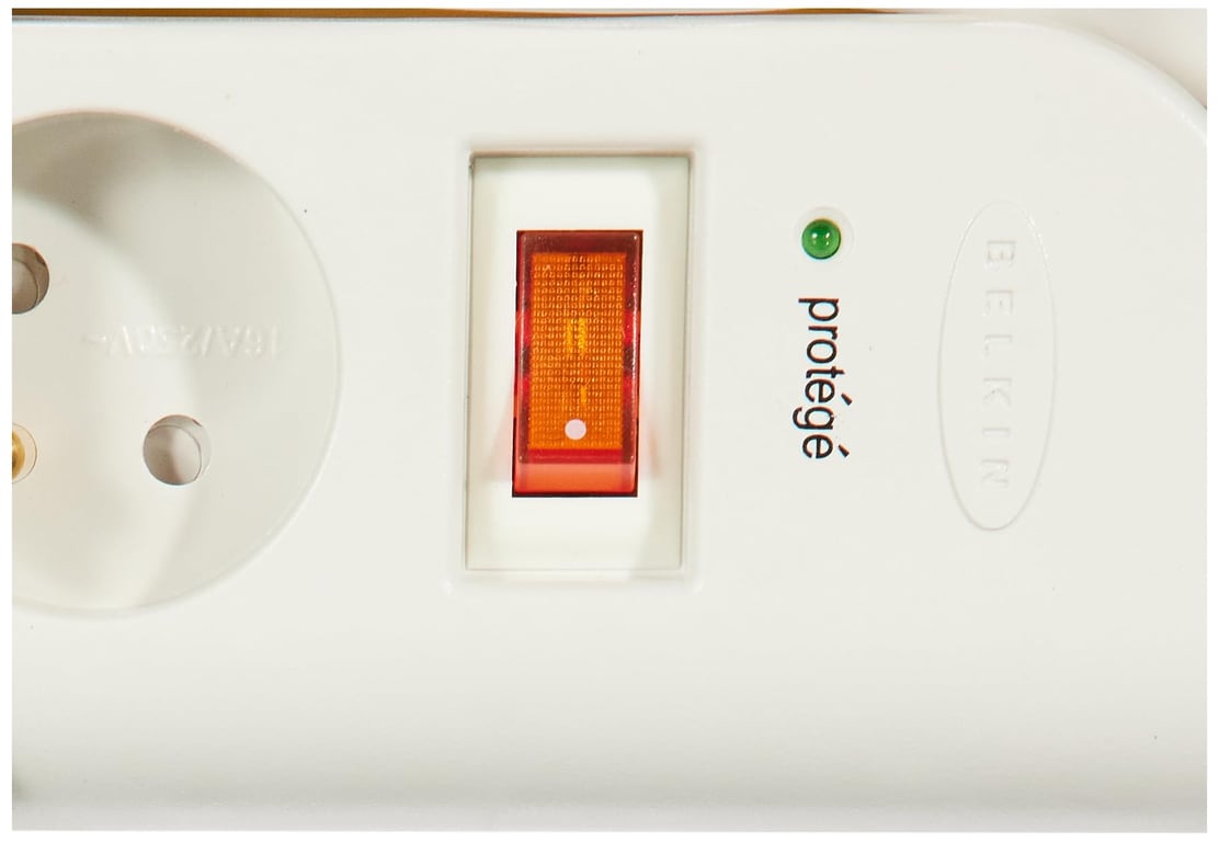 BELKIN Multiprise Parafoudre 6 prises 1 - vue 4