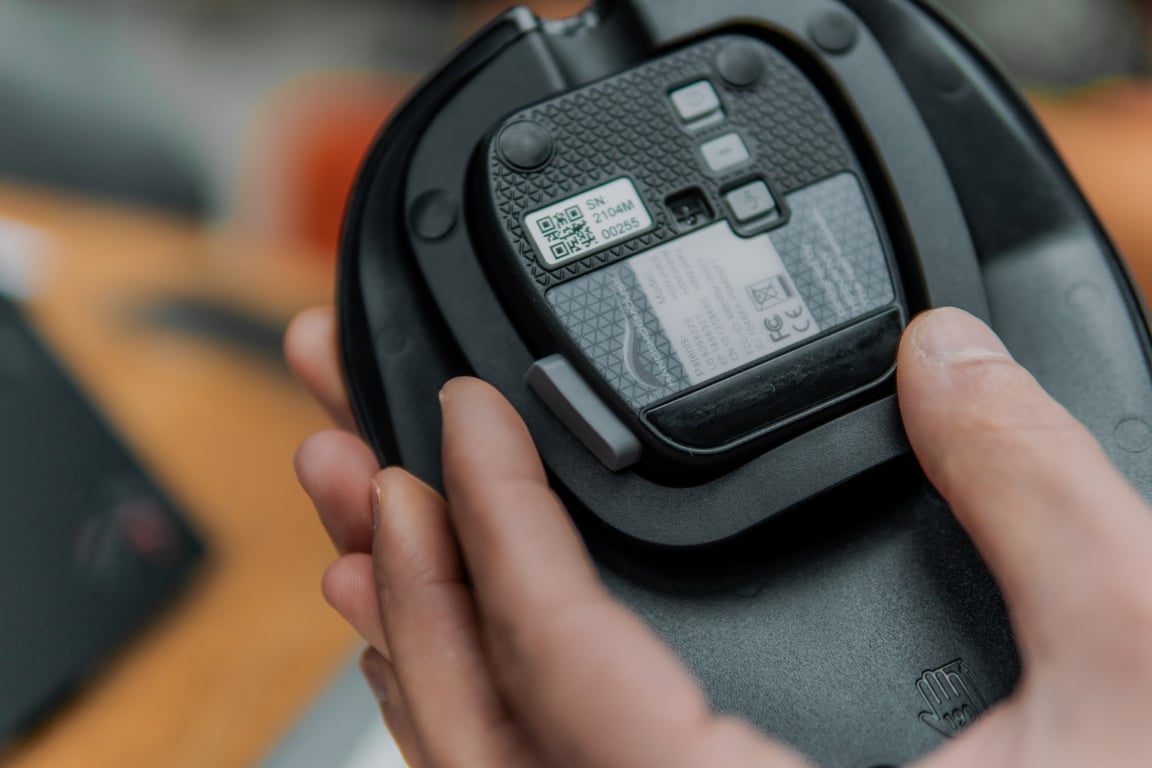 BakkerElkhuizen HandshoeMouse Shift Bluetooth Bureau Ambidextre Optique 1000 DPI Neuf - vue 2