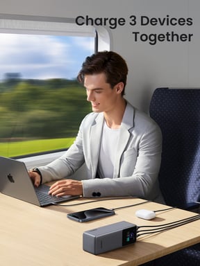 Ugreen 25000mAh 200W Fast Charging Powerbank Gris