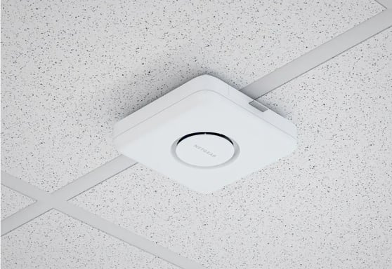 NETGEAR WBE710 Blanc Connexion Ethernet, supportant l'alimentation via ce port (PoE)