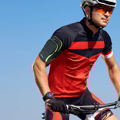 Brassard Sport avec 2 Pochette Zippées Néoprène Anti-transpirant Noir Swissten