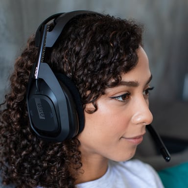 ASTRO Gaming A50 + Stazione Base Cuffia wireless ad archetto Play Nero, Oro