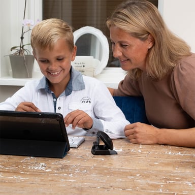 R-Go Tools Mouse ergonomico R-Go HE Twister con software di pausa, ambidestro per utenti destri e mancini, medio (lunghezza della mano 165-185 mm), con cavo e Bluetooth, nero