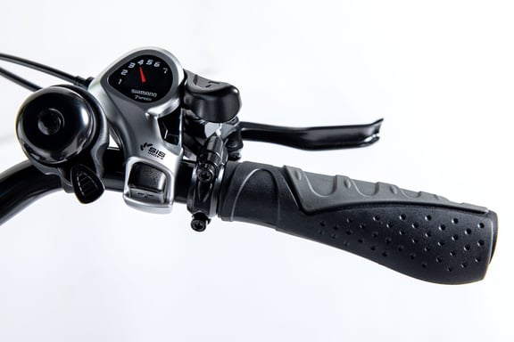 Velo de Ville Electrique E-CITY 28 PRO Moteur Central, Alu.  SHIMANO 7 Vitesses & Freins a disque Hydraulique, Bat. Ion Lithium 48V 13Ah