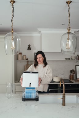 Humidificador evaporativo Meaco Armin® 680ml, aire saludable, alivio para alergias, funcionamiento silencioso, tecnología evaporativa y sin cal, ideal para hogar.