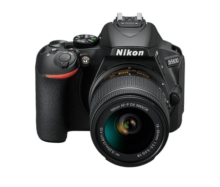 Nikon D5600 + AF-P DX 18-55mm VR + 8GB SD Juego de cámara SLR 24,2 MP CMOS 6000 x 4000 Pixeles Negro