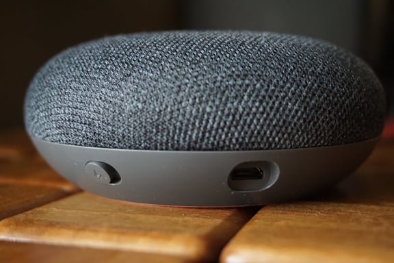 Google Home Nest Mini carbone