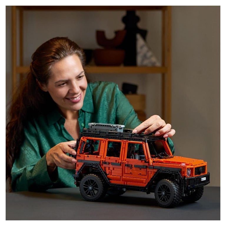 LEGO Technic Mercedes-Benz G 500 PROFESSIONAL Line - Modèle de Collection pour Adultes - Neuf