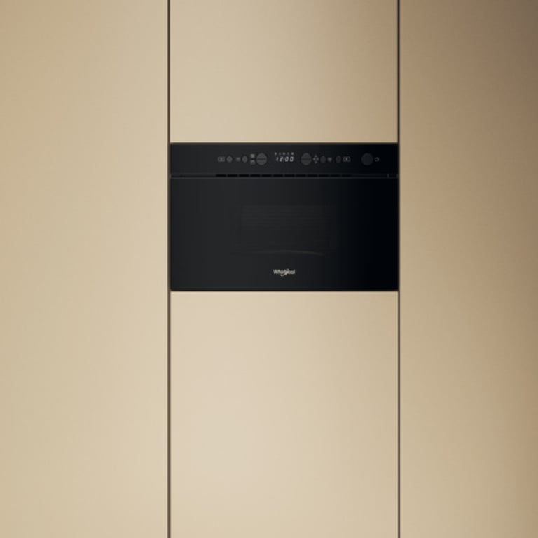 Micro-ondes Whirlpool WMN14BB – 22L, 750W, Grill, Écran LCD - vue 3