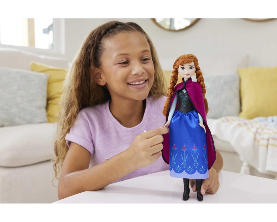 Poupée Mannequin Mattel HLW49 – Articulée, Tenue de Voyage en Tissu - vue 5