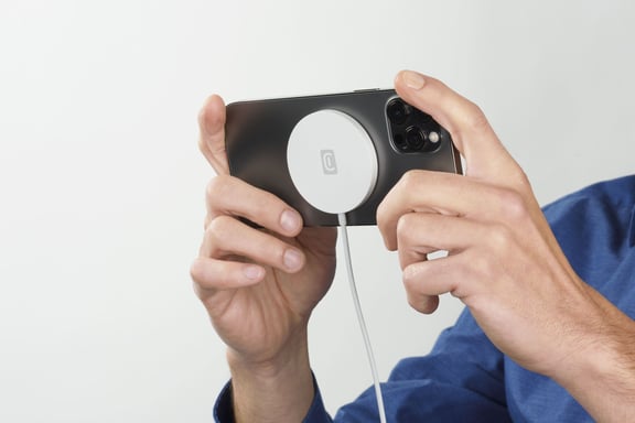 Cellularline Mag - Wireless Charger Base de charge sans fil magnétique pour système MagSafe