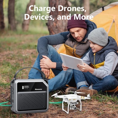 Banque d'Alimentation Portable NEWSMY P72 72000mAh, 2x100W USB-C PD, Batterie LiMnFePO4 2500+ Cycles, 5 Ports de Sortie, Projecteur LED pour Extérieur & Urgence